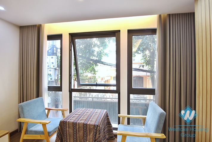 A brand new studio with lot of natural light in Tay ho, Ha noi